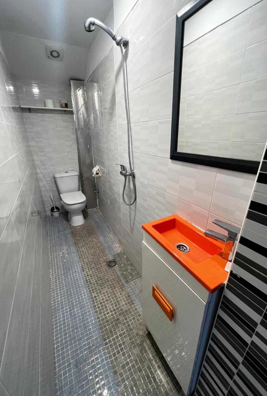 Апартаменты Apartamento Centrico Economico En Berga P1 Экстерьер фото